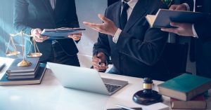 Como o Direito Empresarial Pode Proteger e Potencializar Seu Negócio